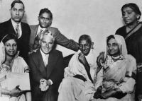 While in London Gandhiji found time to meet the great comedian Charlie Chaplin. Mrs. Sarojini Naidu also seen in the photograph (Extreme left side).jpg